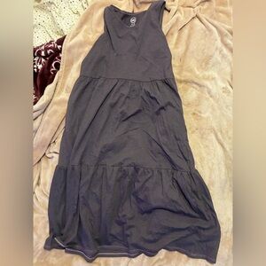 💰5/$10 Sleeveless Tiered Midi Dress in plum purple